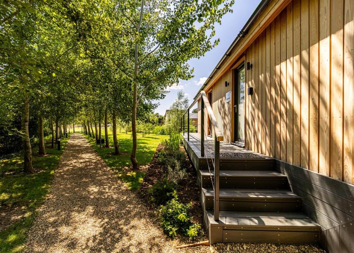 Woad Mill Lakeside Lodges Boston Bagian luar foto