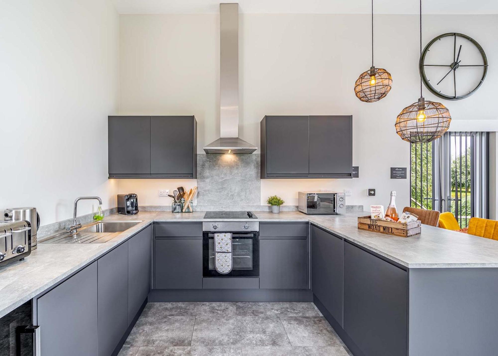 Woad Mill Lakeside Lodges Boston Bagian luar foto